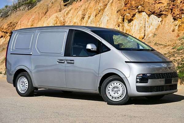 2026 Hyundai STARIA LOAD