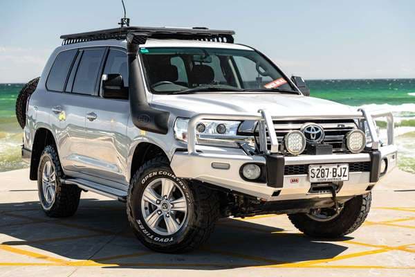 2016 Toyota Landcruiser